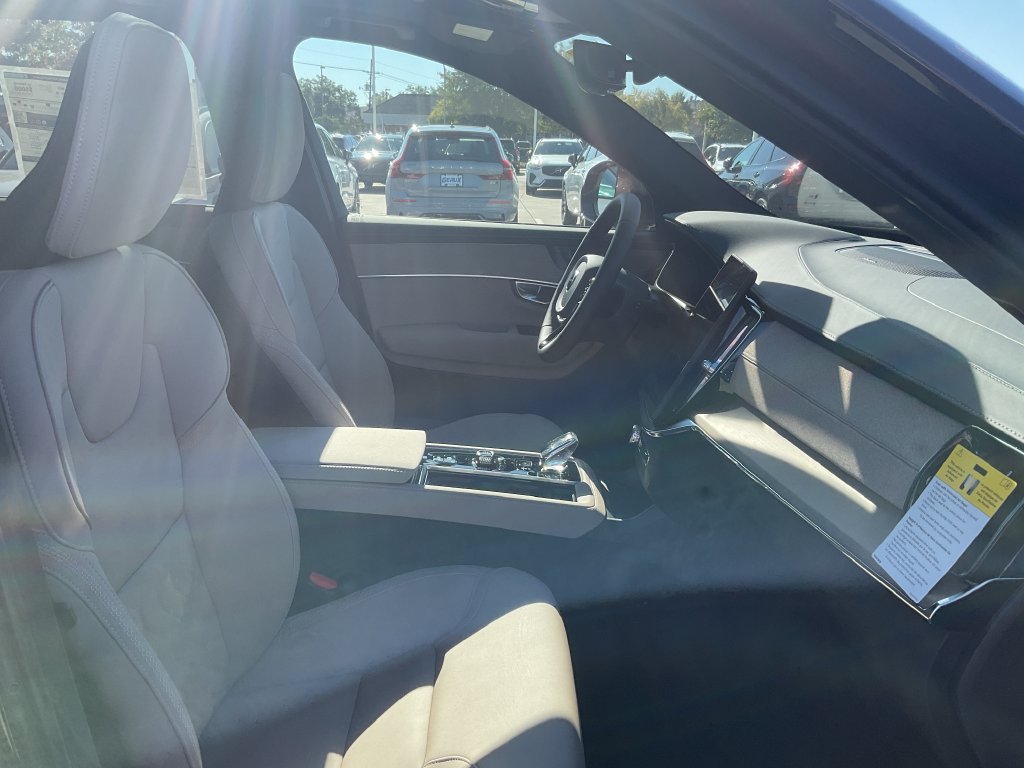 New 2027 Volvo XC90 B6 Plus AWD/4WD image 19