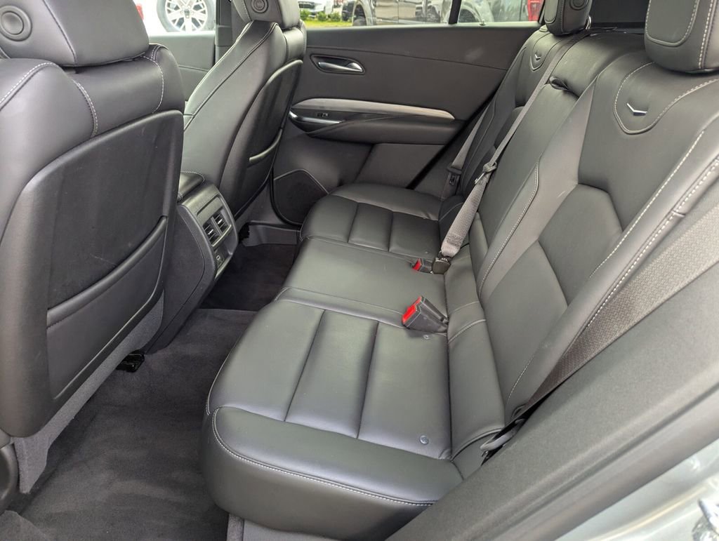 Used 2024 Cadillac XT4 Premium Luxury image 18