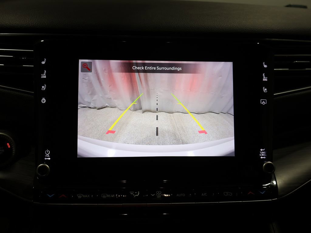 Certified 2024 Jeep Wagoneer Series II image 27