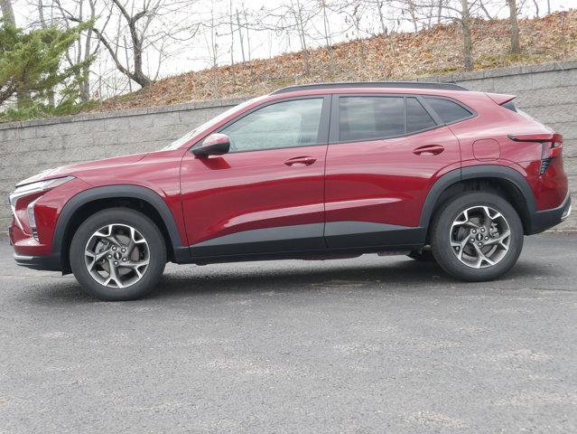 Certified 2024 Chevrolet Trax LT w/ Driver Confidence Package FWD image 3