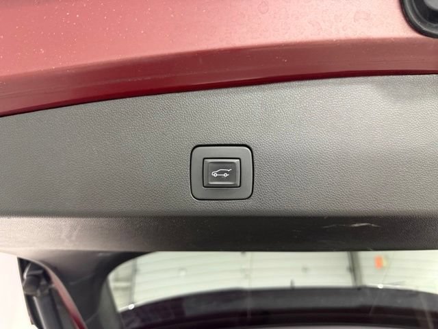 Certified 2021 Buick Encore GX Select w/ Advanced Technology Package FWD image 9