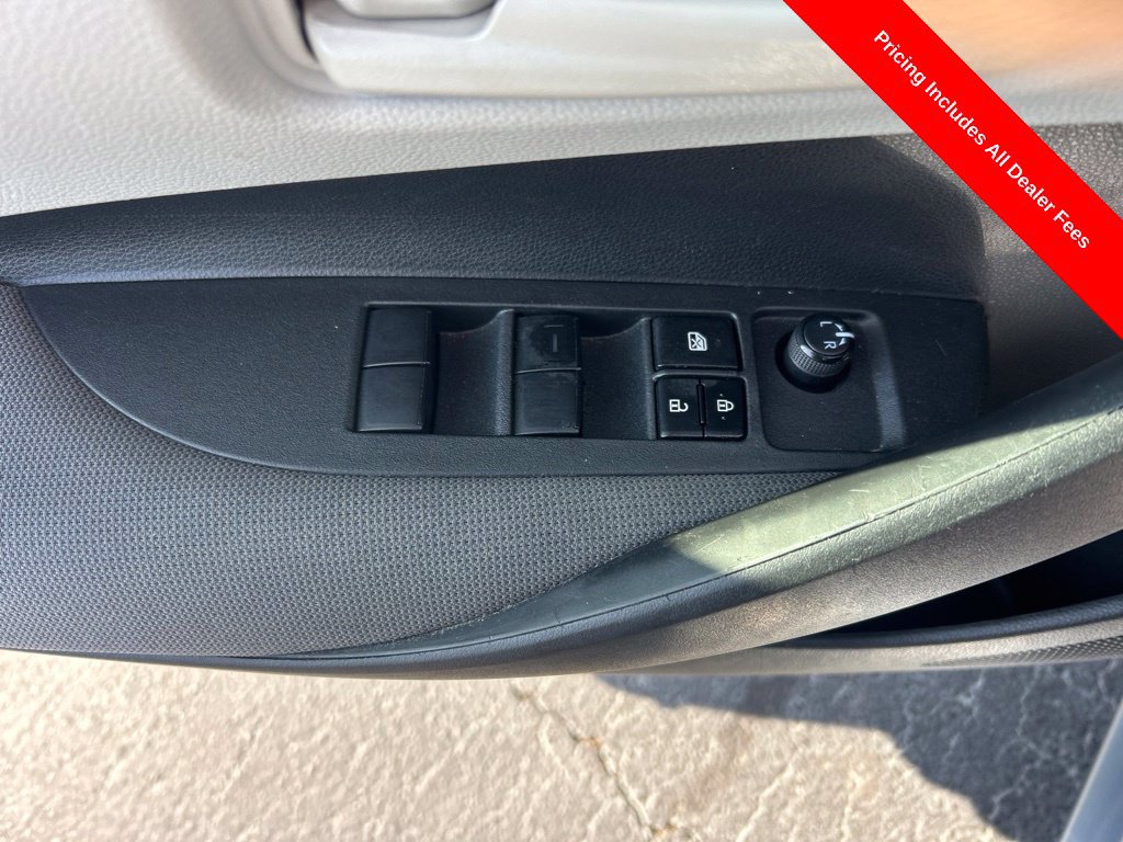 Used 2022 Toyota Corolla L FWD image 5