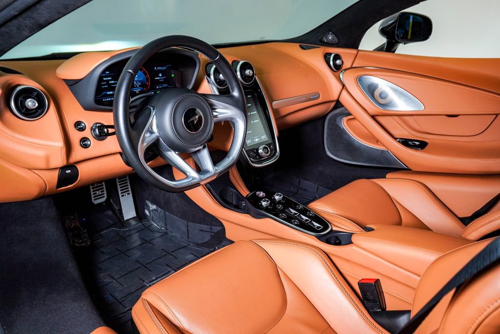 Used 2023 McLaren GT RWD image 23