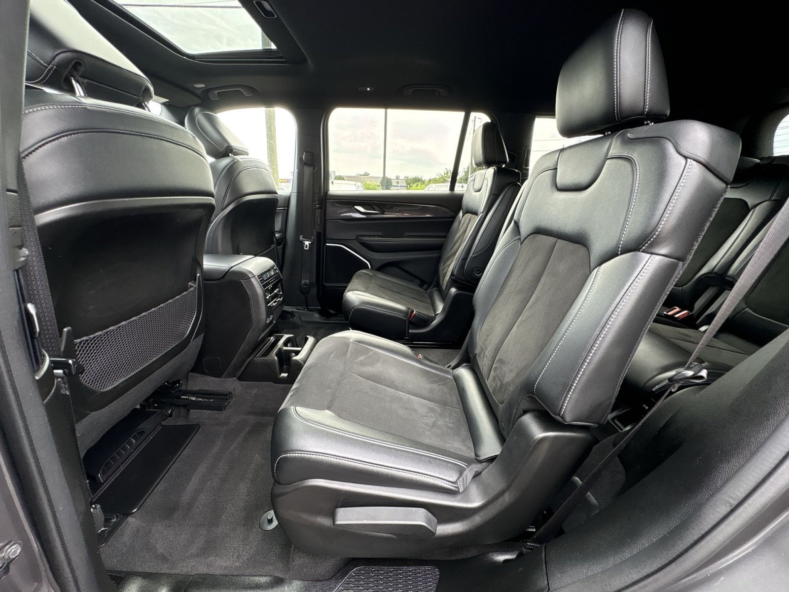 Used 2021 Jeep Grand Cherokee L Laredo AWD/4WD image 25