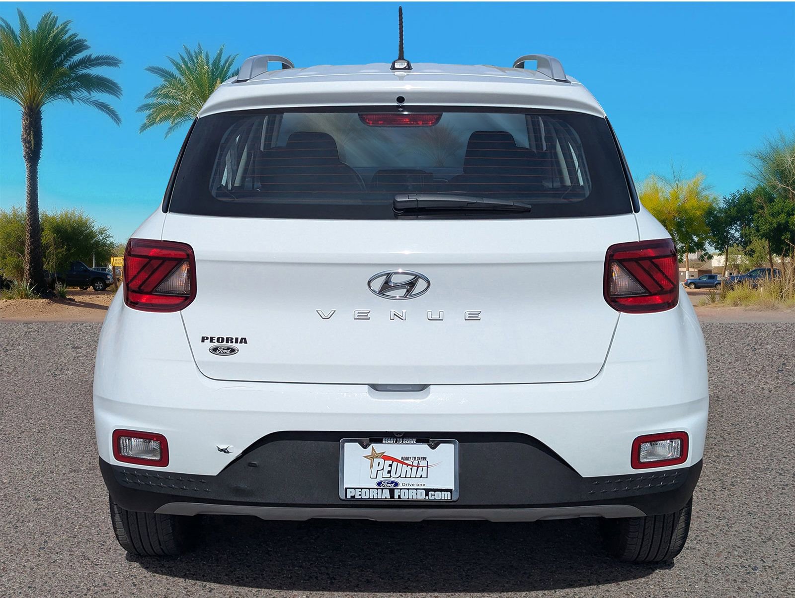 Used 2025 Hyundai Venue SEL image 4