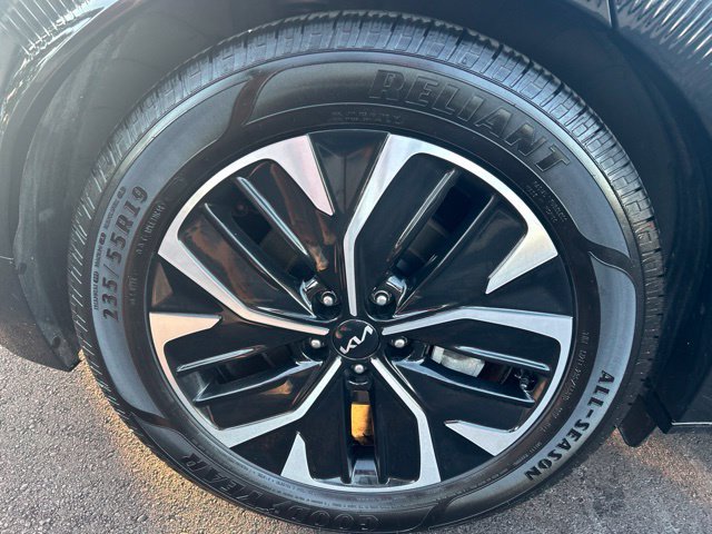 Used 2023 Kia EV6 Wind w/ Wind Technology Package RWD image 34