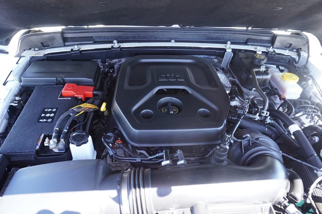 Used 2024 Jeep Wrangler Unlimited Sport AWD/4WD image 9