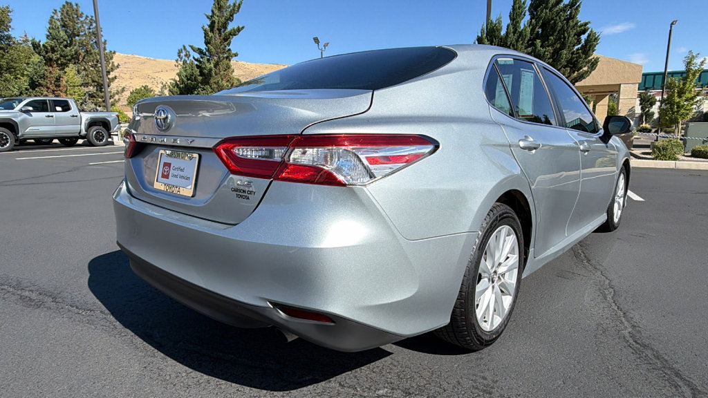 Certified 2018 Toyota Camry LE FWD image 3