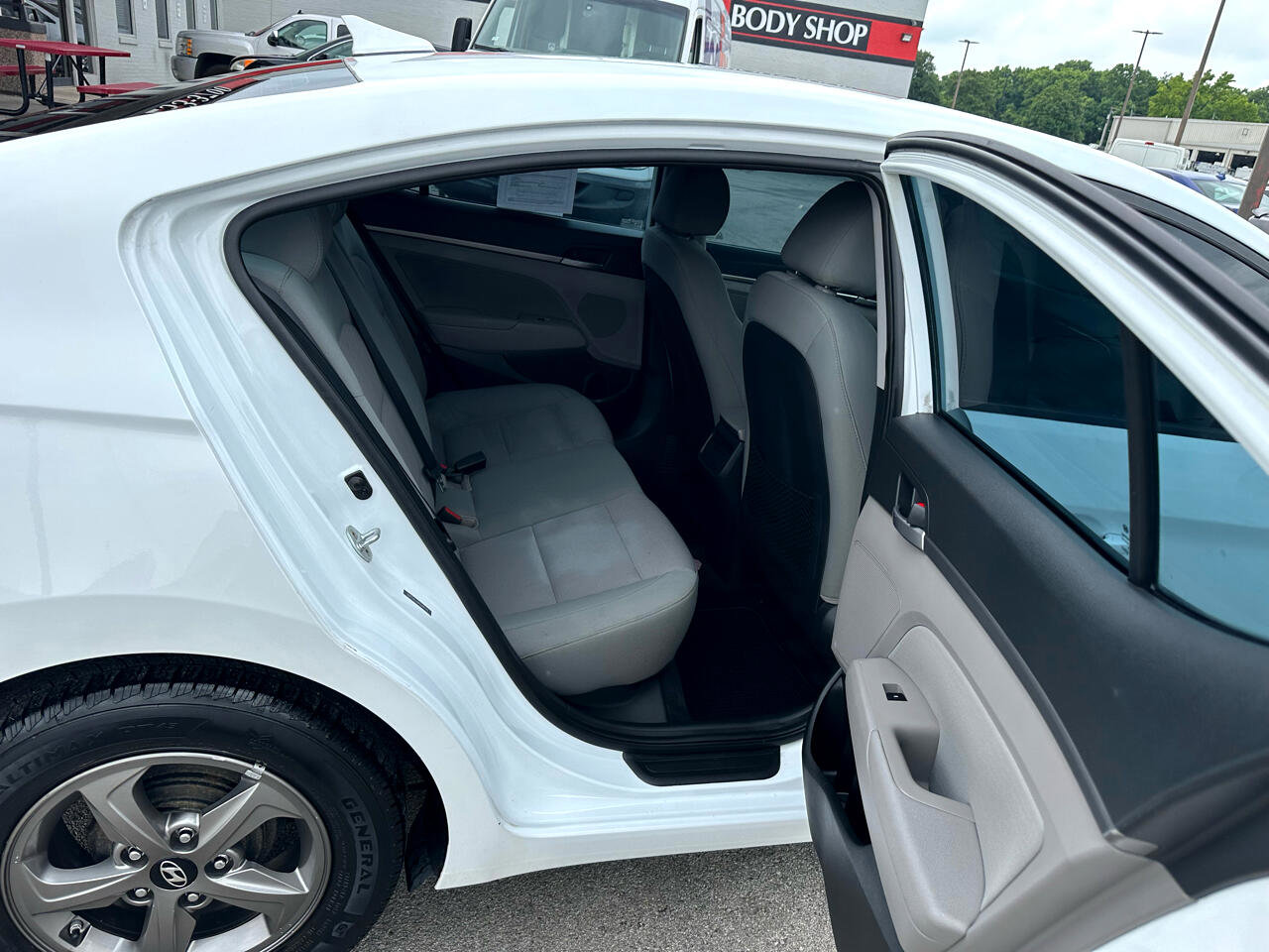 Used 2017 Hyundai Elantra ECO image 12