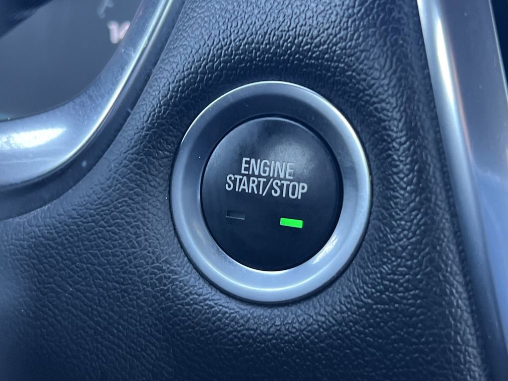 Used 2022 Chevrolet Traverse LT image 9