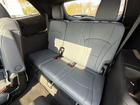 Used 2022 Buick Enclave Essence w/ Experience Buick Package image 26