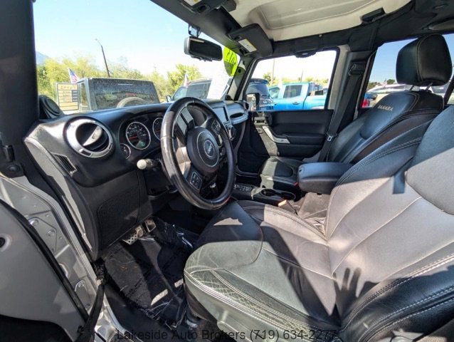 Used 2013 Jeep Wrangler Unlimited Sahara w/ Connectivity Group AWD/4WD image 14