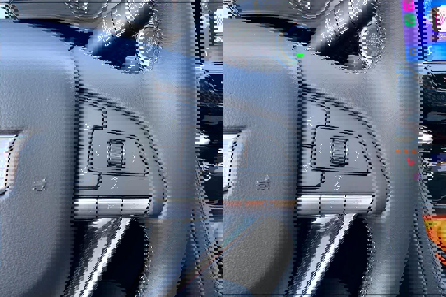 Used 2025 Cadillac XT6 Premium Luxury w/ Technology Package image 23