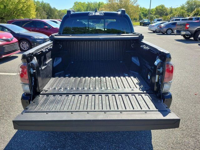 Used 2022 Toyota Tacoma Limited w/ Nightshade Package AWD/4WD image 19