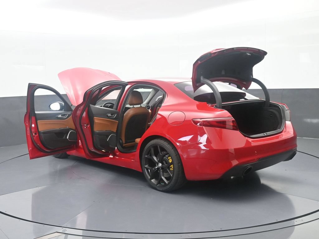 Used 2020 Alfa Romeo Giulia w/ Nero Edizione RWD image 71