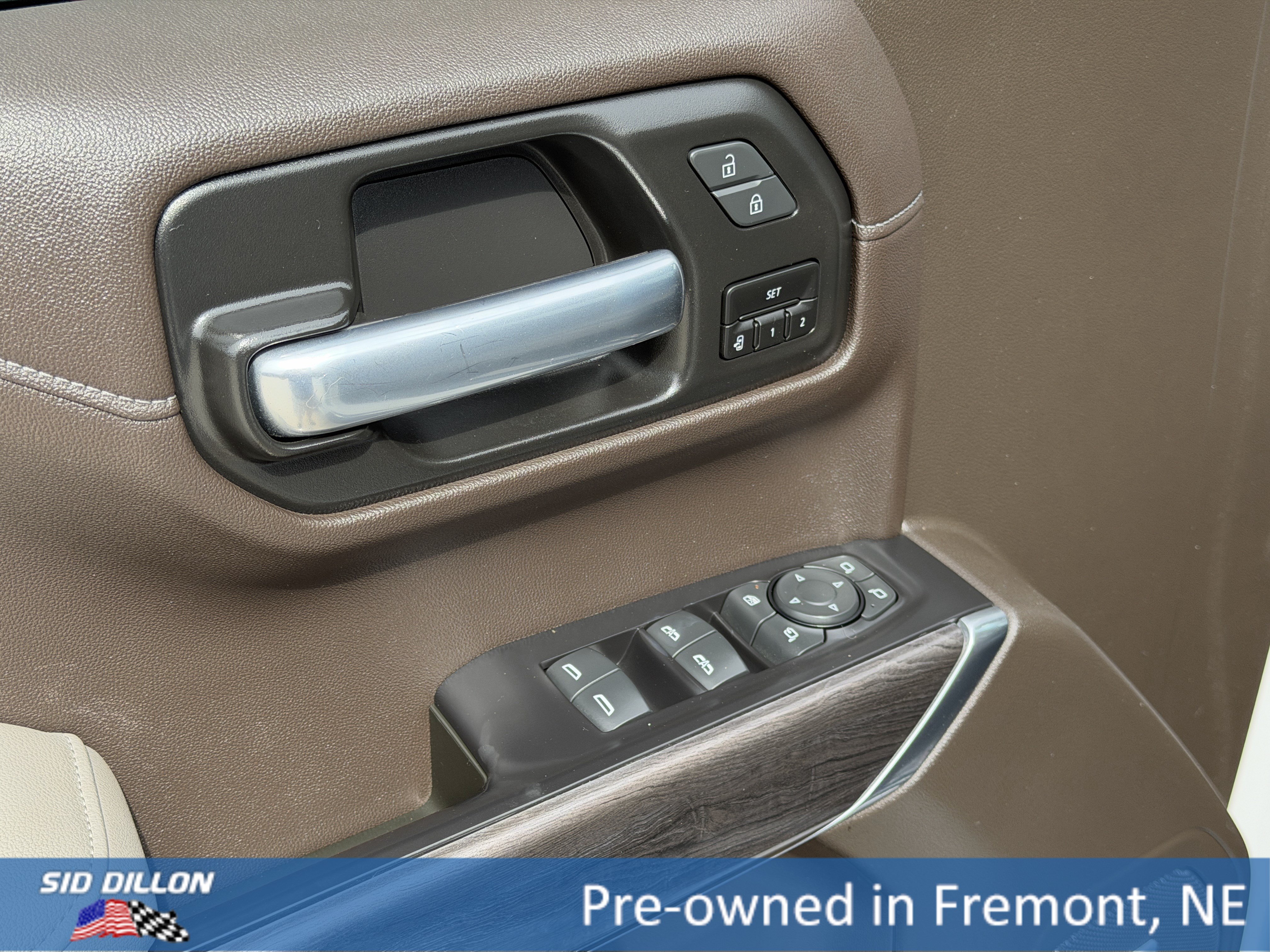 Used 2021 Chevrolet Silverado 1500 LTZ w/ LTZ Premium Package AWD/4WD image 15