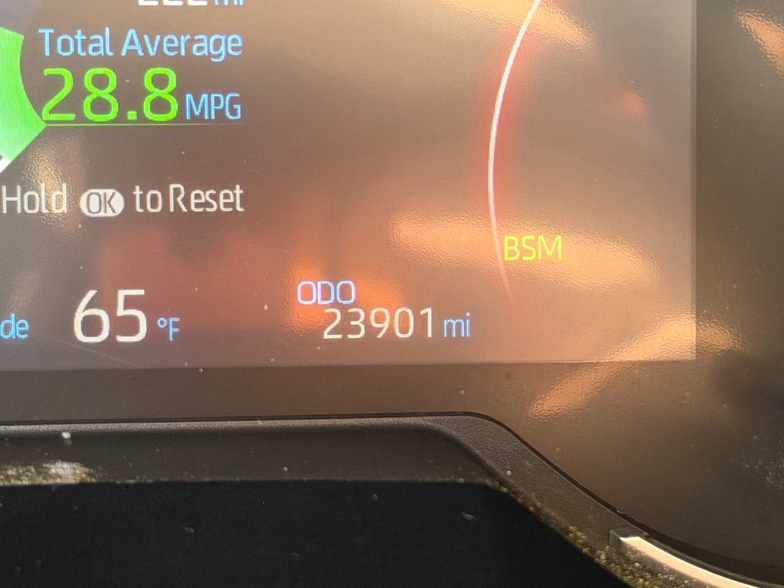 Used 2023 Toyota RAV4 XLE Premium image 23