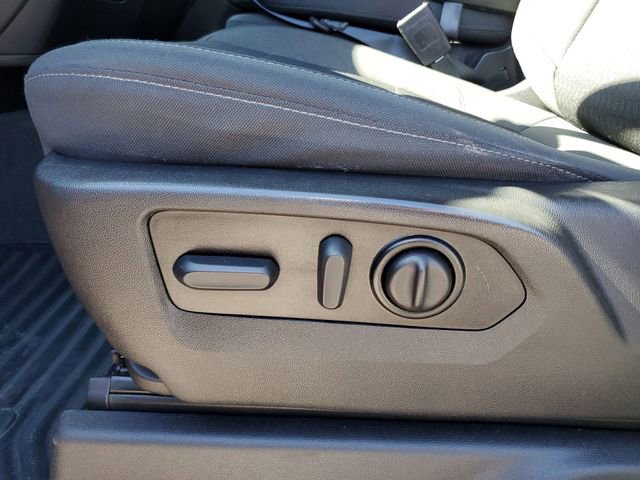 Used 2022 Chevrolet Silverado 1500 Custom w/ Safety Confidence Package image 20