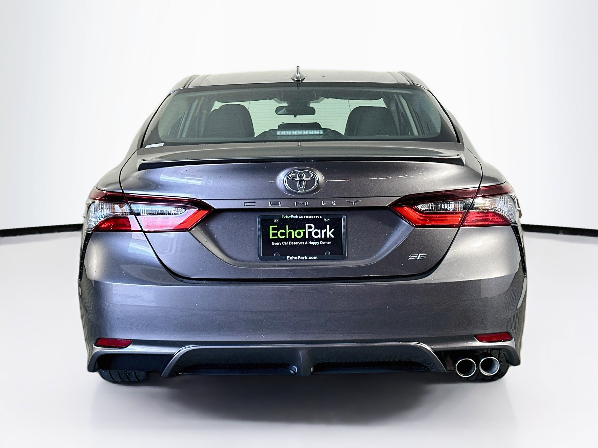 Used 2024 Toyota Camry SE FWD image 7