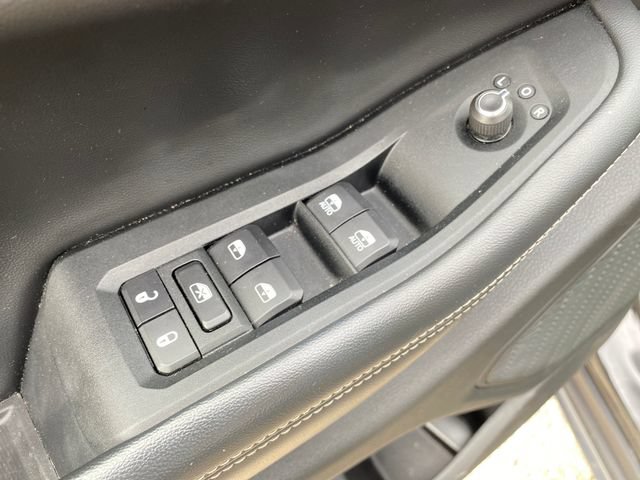 Used 2023 Jeep Grand Cherokee Altitude AWD/4WD image 17