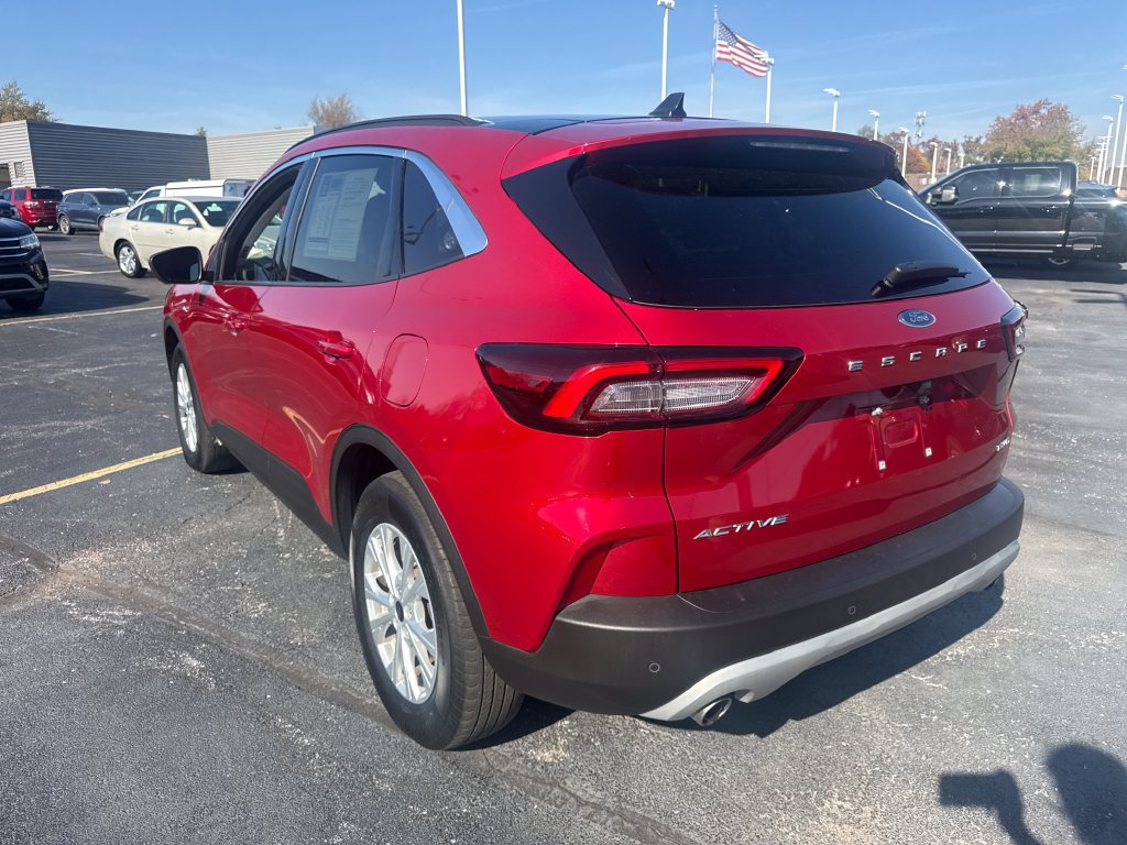 Used 2023 Ford Escape Active w/ Tech Pack #2 AWD/4WD image 9