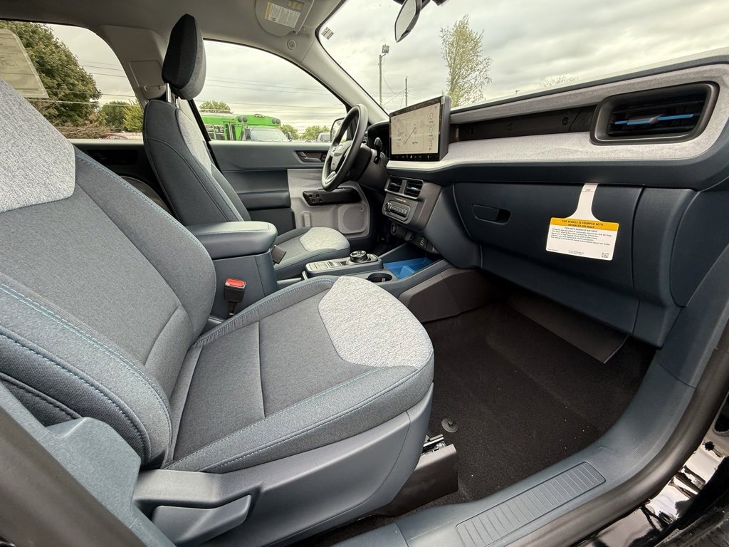 New 2025 Ford Maverick XLT image 23