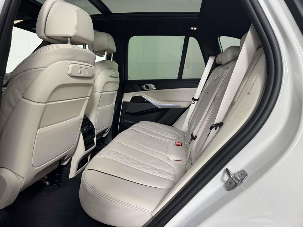 Used 2026 BMW X5 xDrive40i image 31