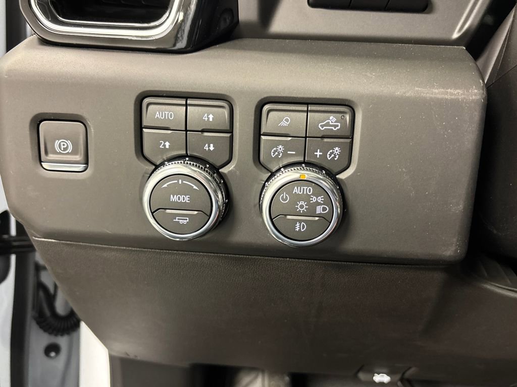 New 2026 GMC Sierra 1500 Denali Ultimate w/ LPO, Black Badging Package image 32