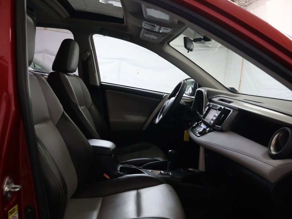 Used 2015 Toyota RAV4 XLE FWD image 10