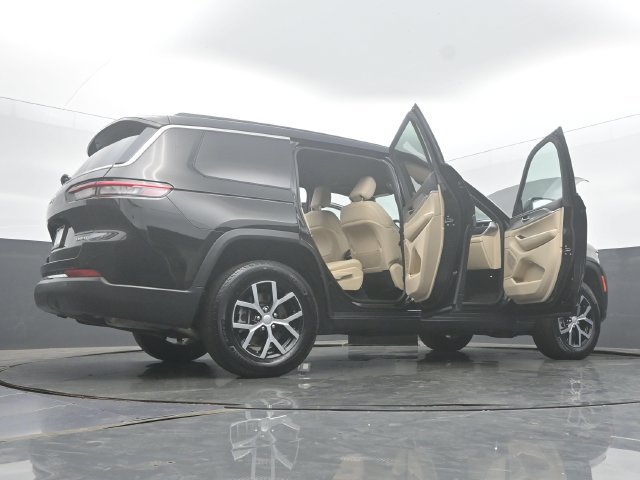 Used 2025 Jeep Grand Cherokee L Limited w/ Trailer Tow Package AWD/4WD image 57