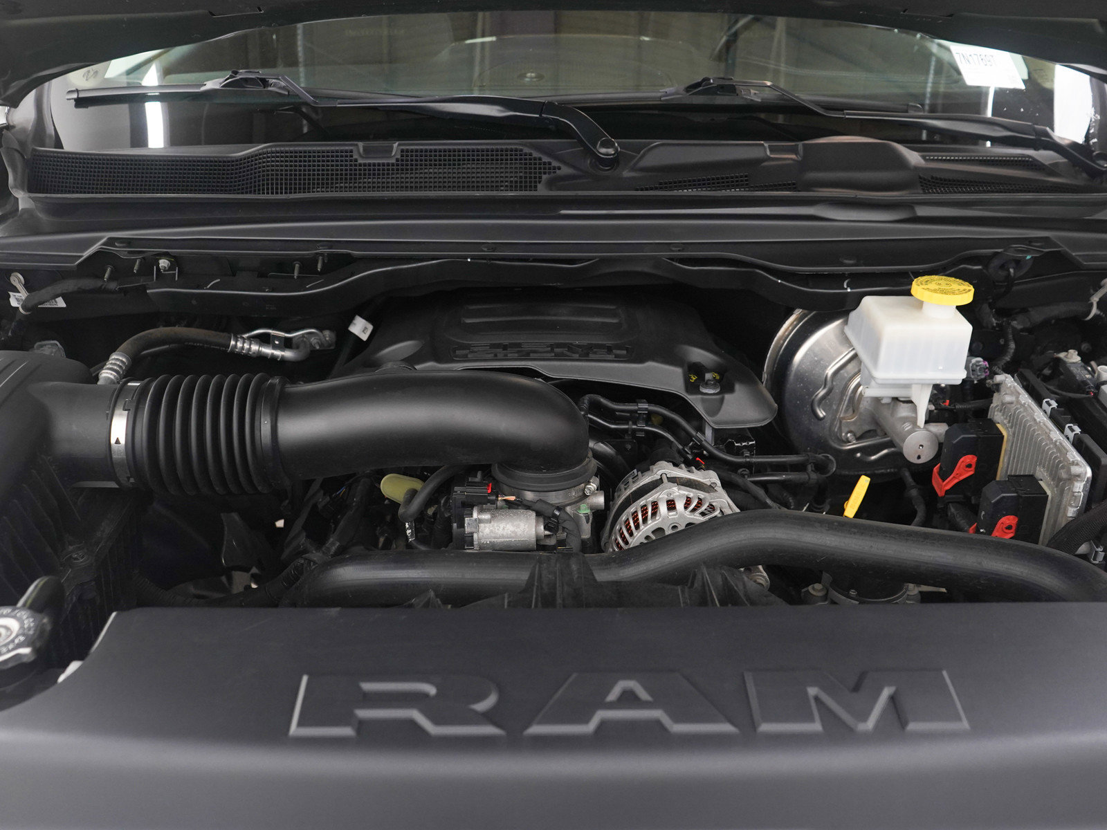 Used 2021 RAM 1500 Laramie image 26