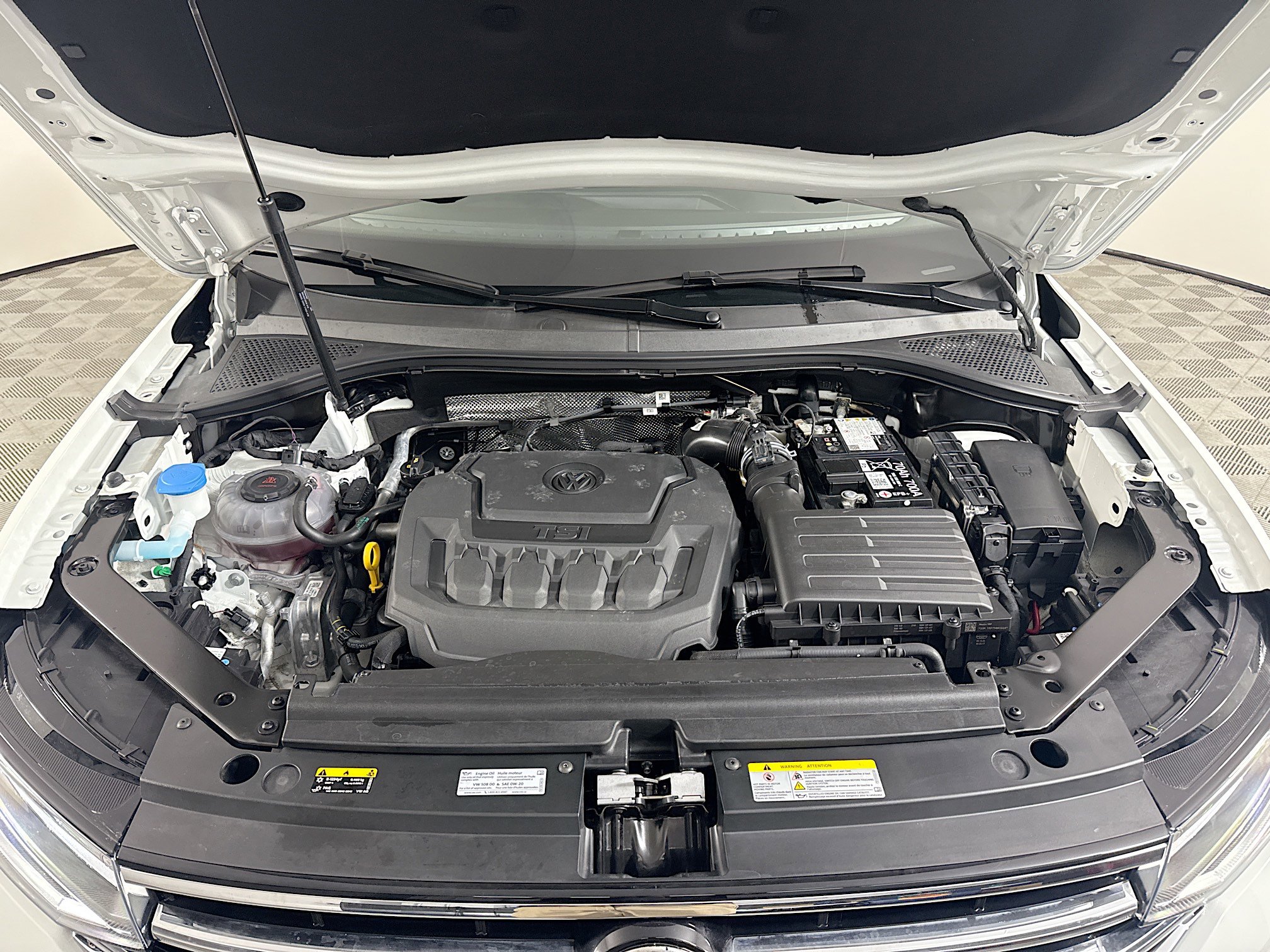 Used 2024 Volkswagen Tiguan Wolfsburg Edition image 39