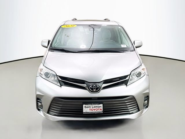 Used 2020 Toyota Sienna XLE FWD image 2