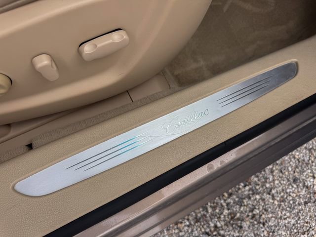 Used 2007 Cadillac DTS Luxury II FWD image 30