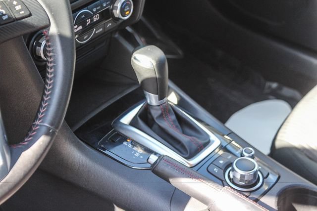 Used 2014 MAZDA MAZDA3 i Touring w/ Technology Package FWD image 24