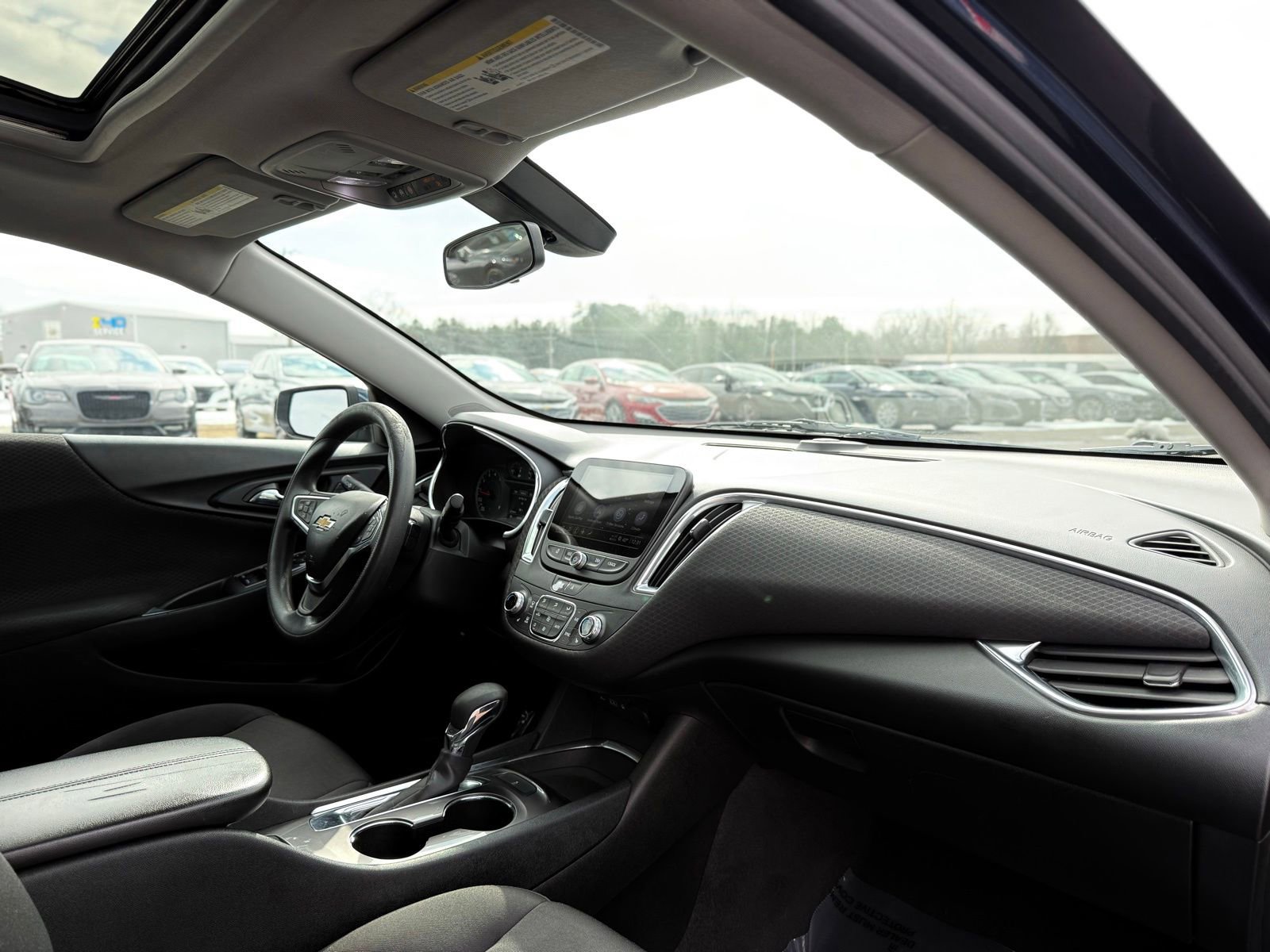 Used 2021 Chevrolet Malibu LT image 25