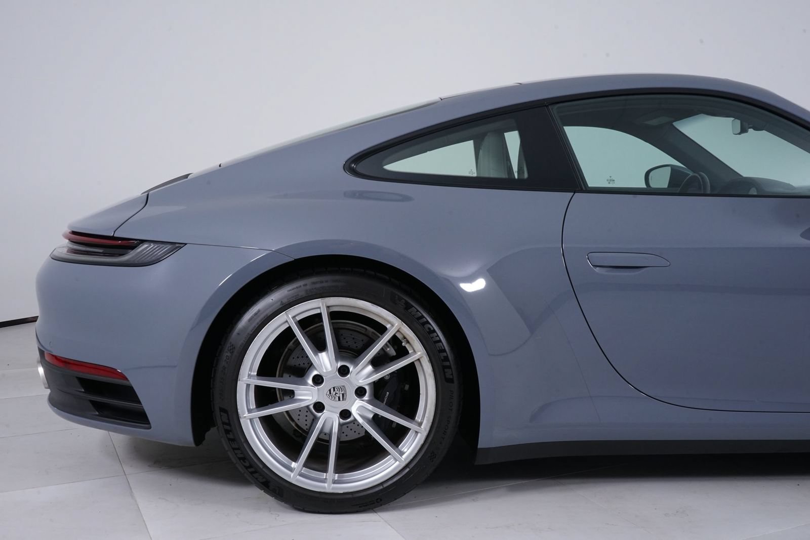 Used 2024 Porsche 911 Carrera RWD image 13