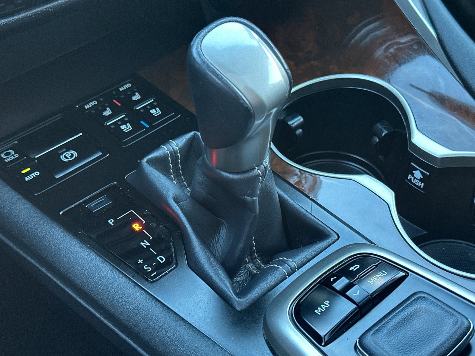 Used 2019 Lexus RX 450h AWD image 24