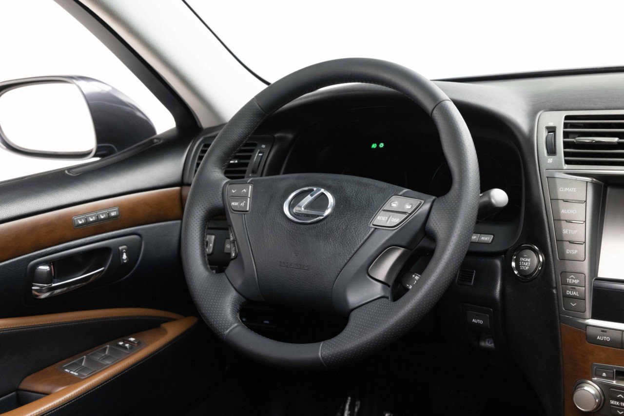 Used 2011 Lexus LS 460 w/ Sport Pkg RWD image 10