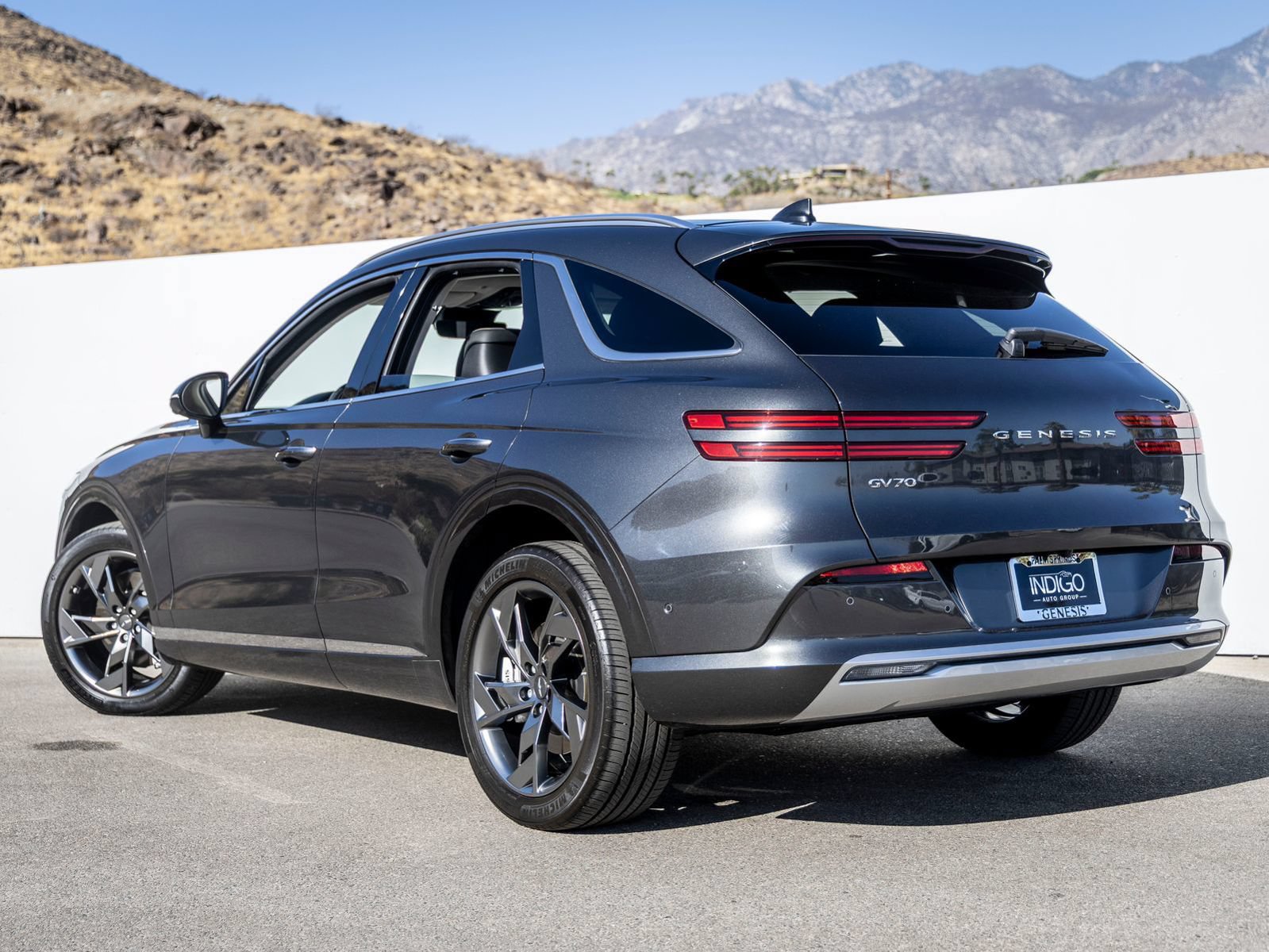 Used 2025 Genesis Electrified GV70 w/ Prestige Package AWD/4WD image 8
