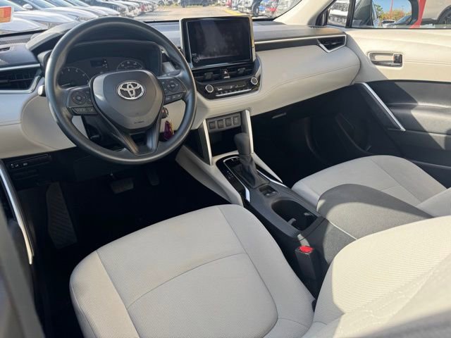 Used 2023 Toyota Corolla Cross L image 11