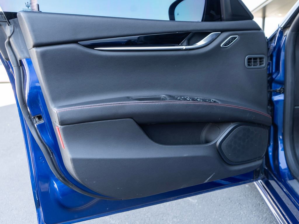 Used 2022 Maserati Ghibli Modena image 29