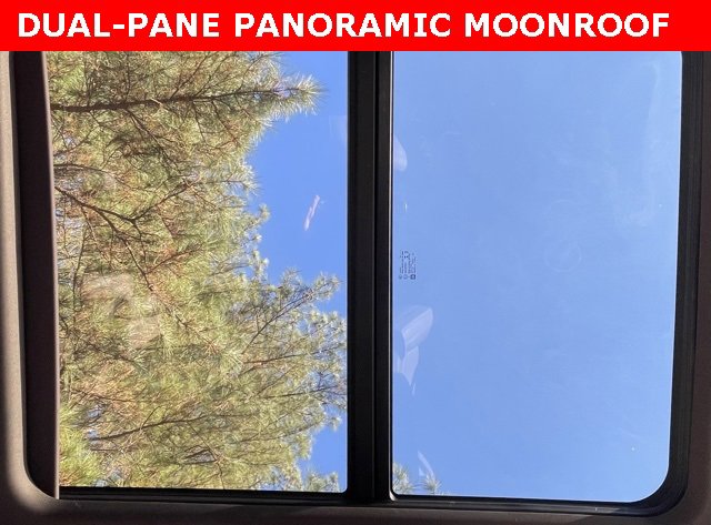 Used 2021 Chevrolet Tahoe Z71 w/ Z71 Signature Package image 5