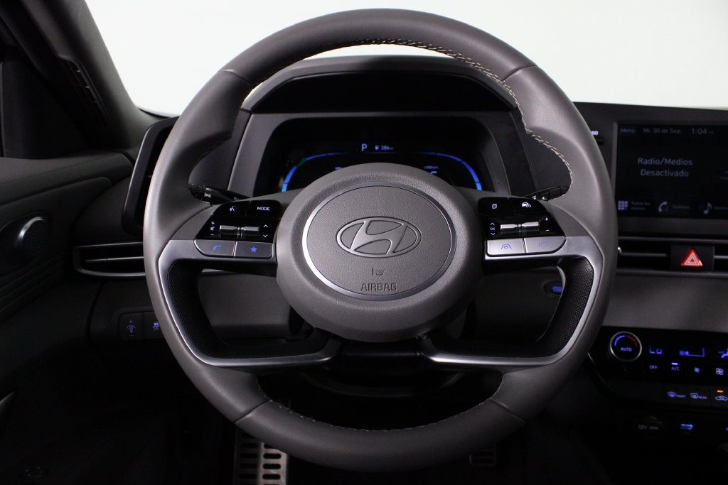 Certified 2026 Hyundai Elantra Sport FWD image 26