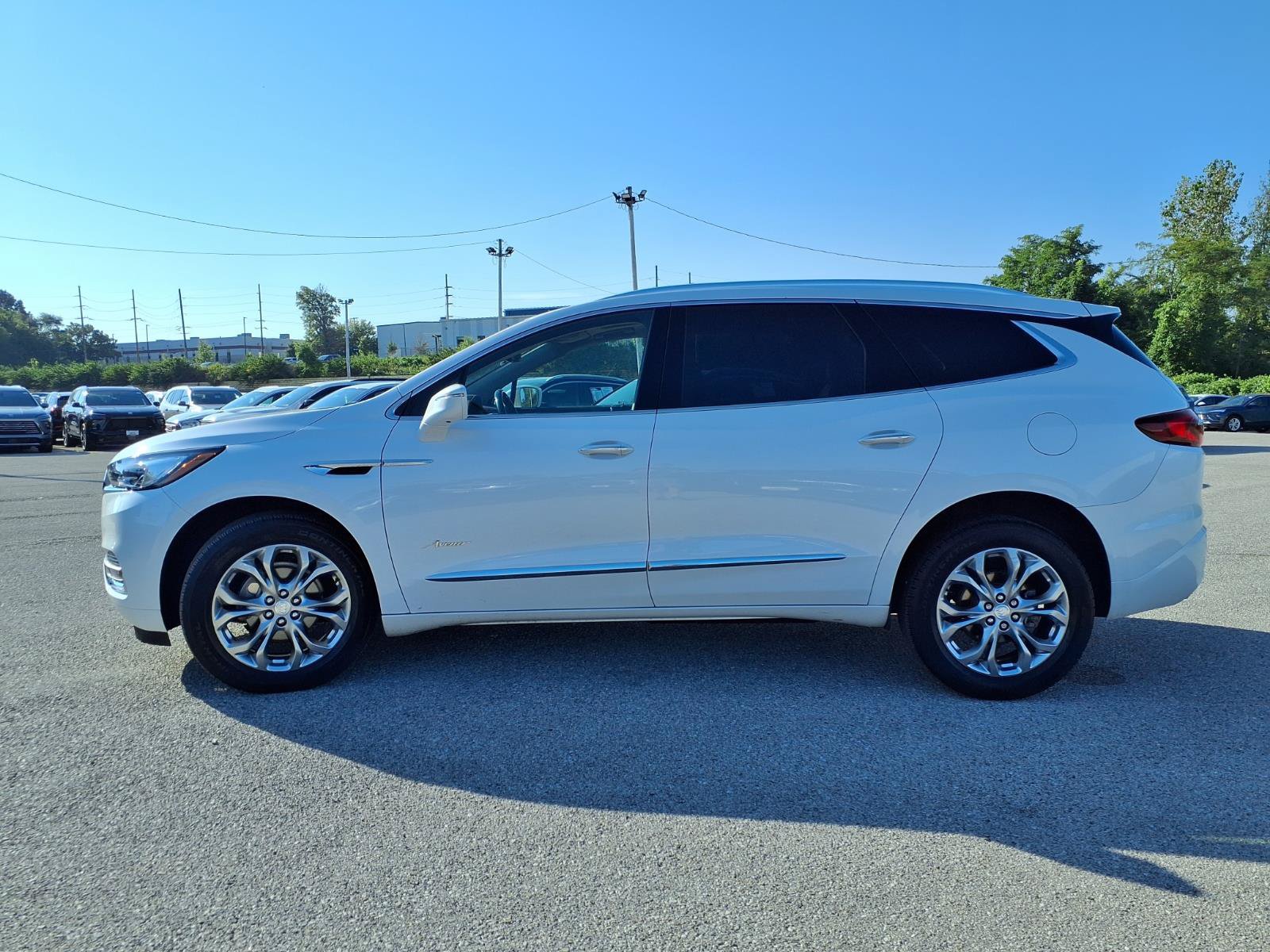 Used 2020 Buick Enclave Avenir w/ Avenir Technology Package AWD/4WD image 38