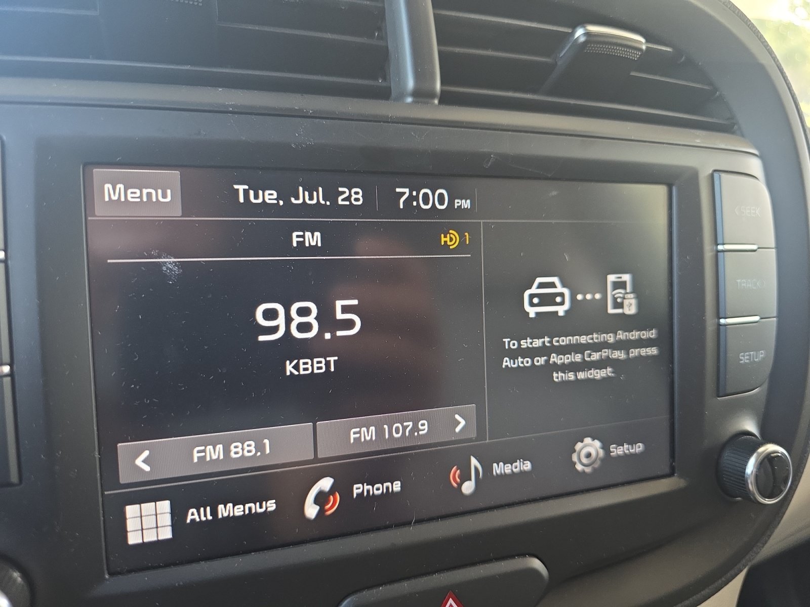 Certified 2025 Kia Soul LX w/ LX Technology Package FWD image 12