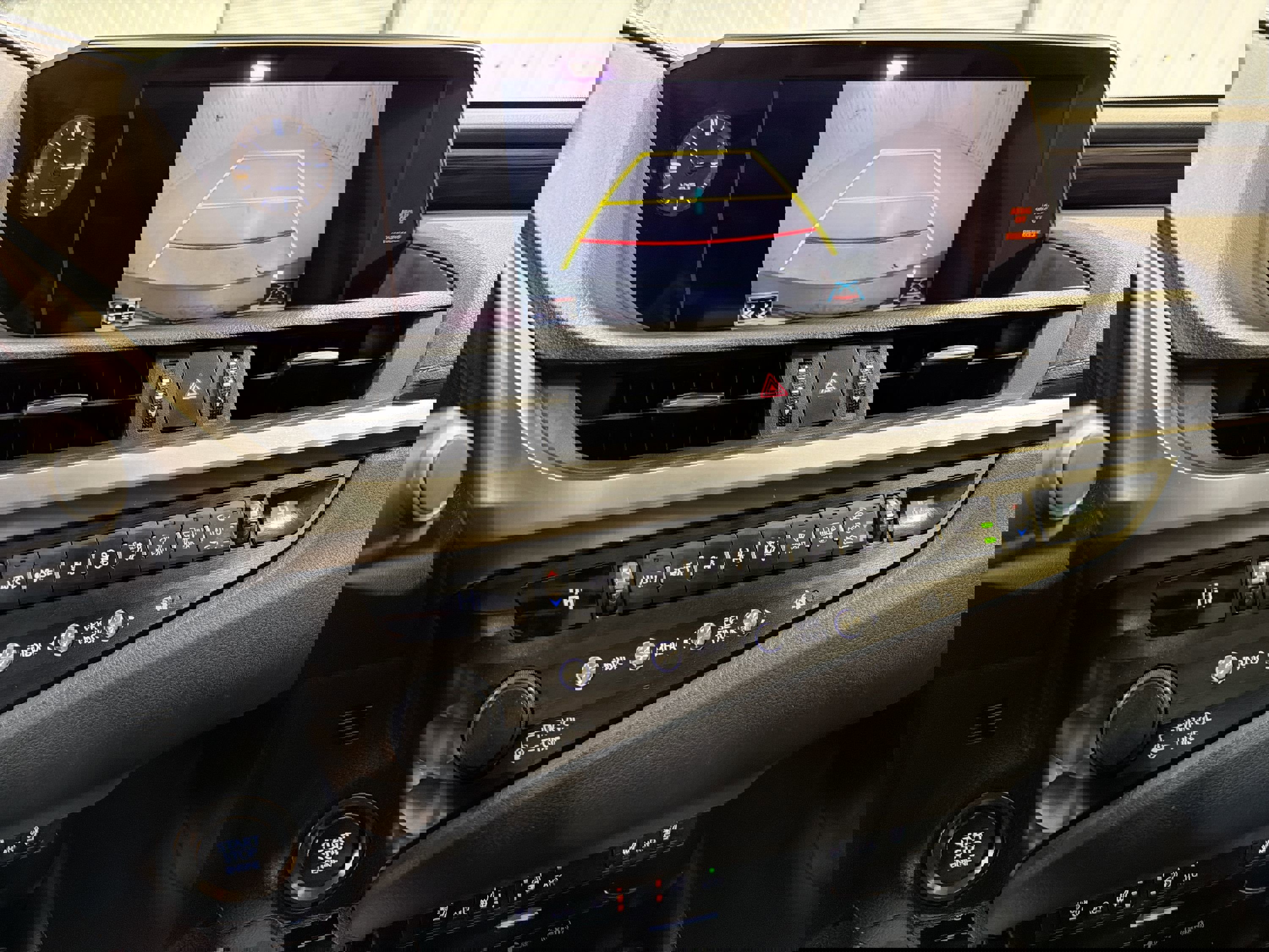 Used 2019 Lexus ES 350 w/ Ultra Luxury Package image 18