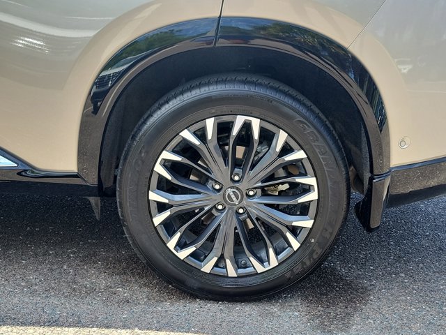 Used 2025 Nissan Rogue Platinum w/ Platinum Premium Package FWD image 6