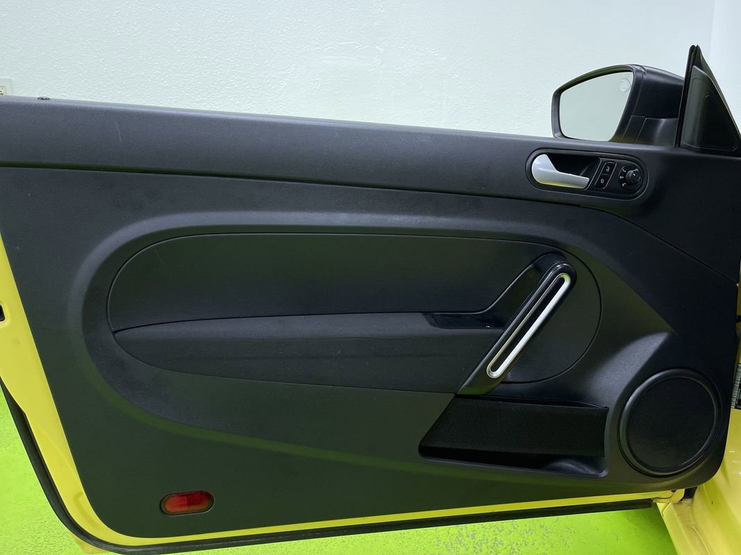 Used 2015 Volkswagen Beetle 1.8T image 16