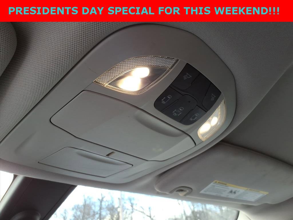 Used 2017 Chrysler Pacifica Touring image 20